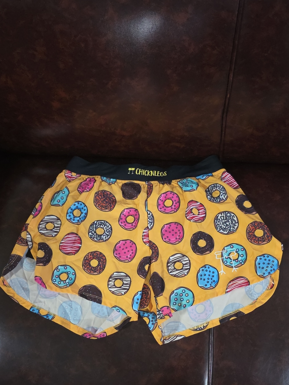 ChicknLegs Mens Yellow Donut-Print Athletic Shorts